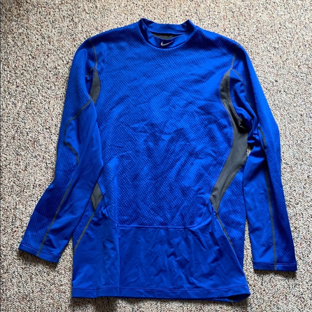 Nike pro-combat pullover